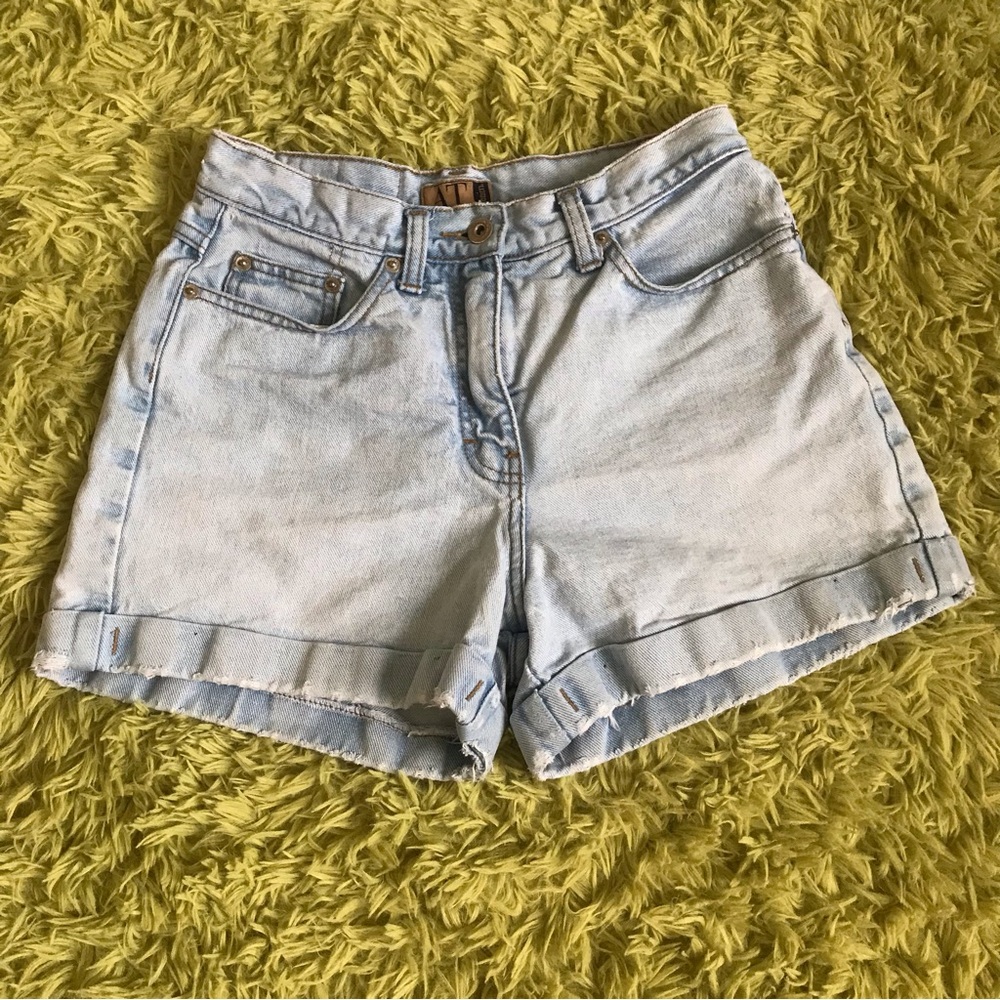 90s vintage AT denim high waisted shorts 25 26